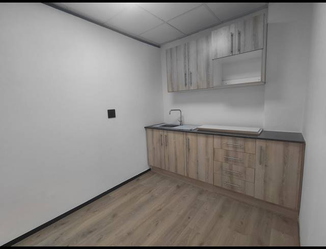 333M² OFFICE TO LET IN BRYANSTON